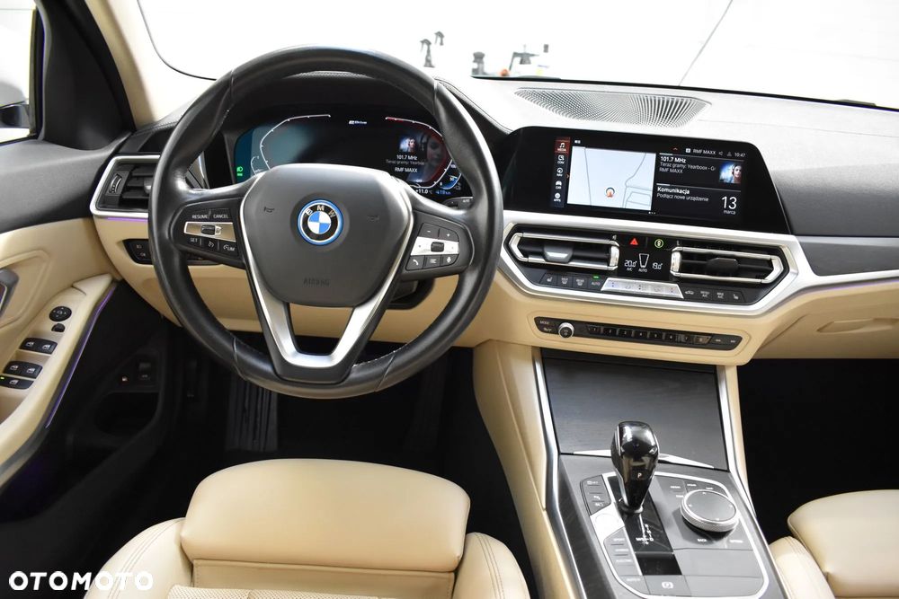 BMW Seria 3 320e Luxury Line - 20