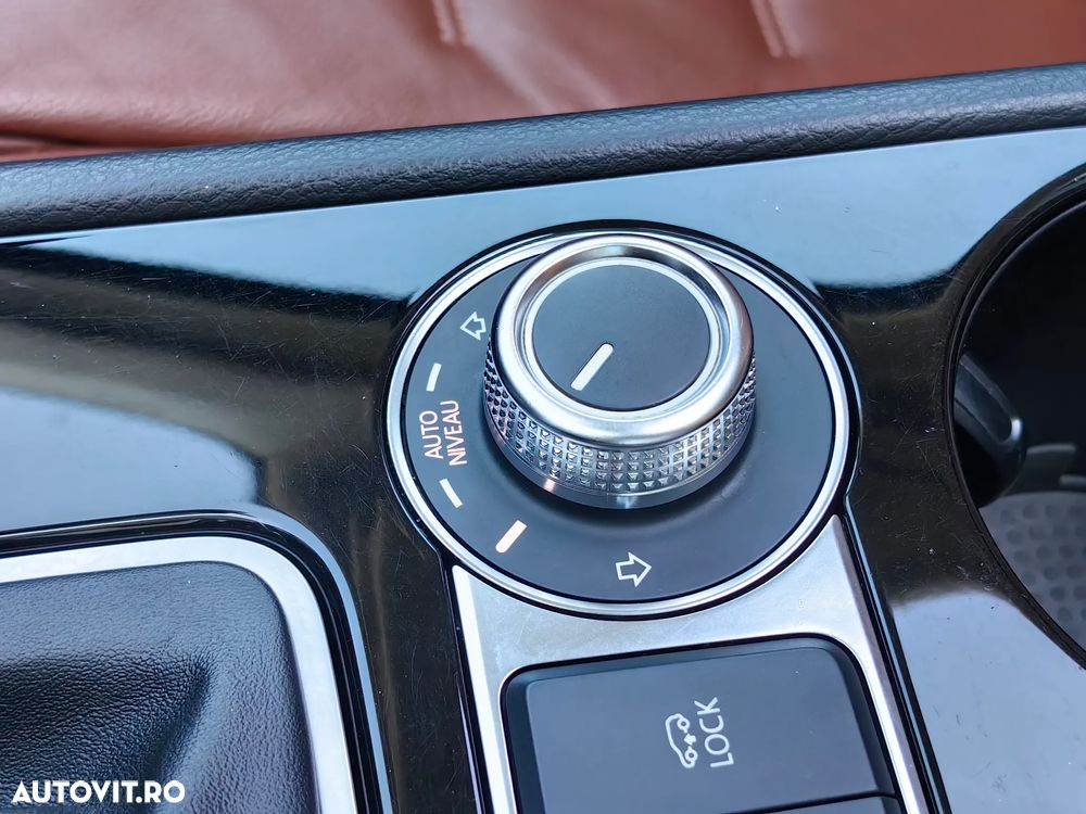 Volkswagen Touareg V6 TDI BMT Supreme Plus - 37