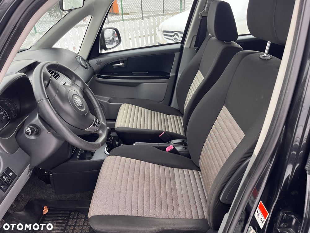 Suzuki SX4 1.6 VVT 4x4 Comfort - 25