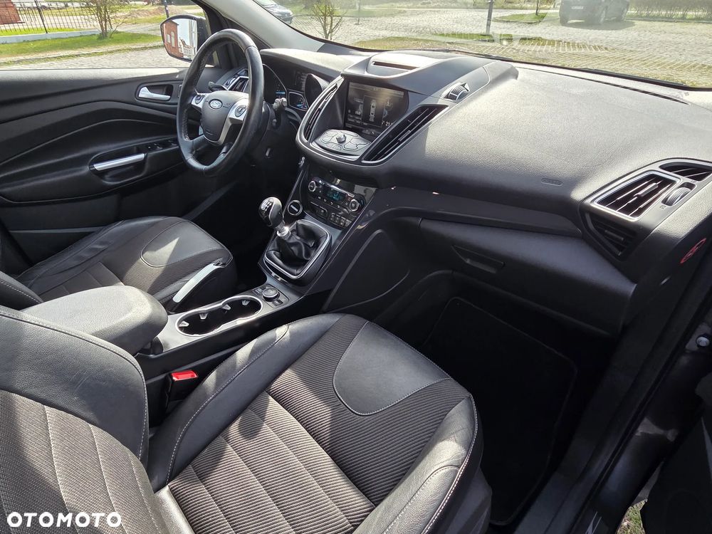 Ford Kuga 2.0 TDCi 4x4 Titanium - 23