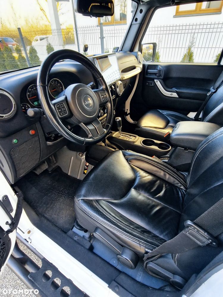 Jeep Wrangler 3.6 Unlim Rubicon X - 25