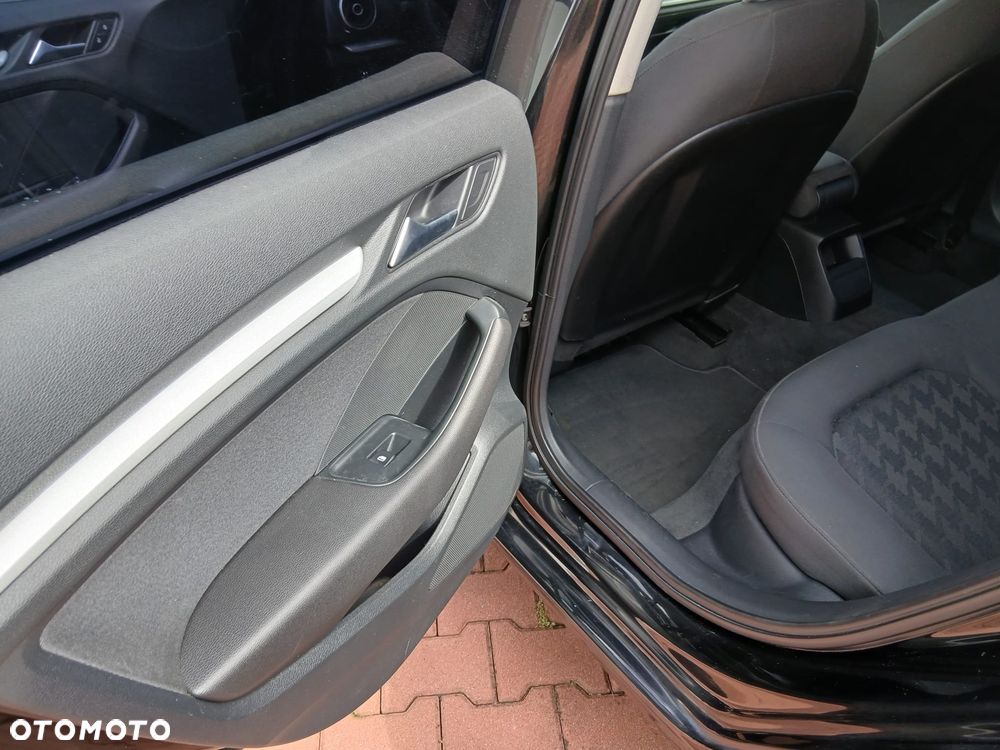Audi A3 Sportback 1.6 TDI ultra Attraction - 13