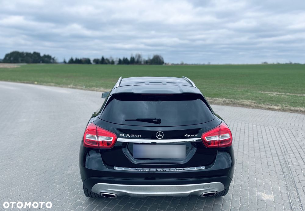 Mercedes-Benz GLA 250 4-Matic - 7