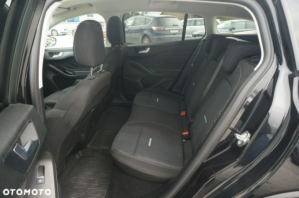 Ford Focus - 25
