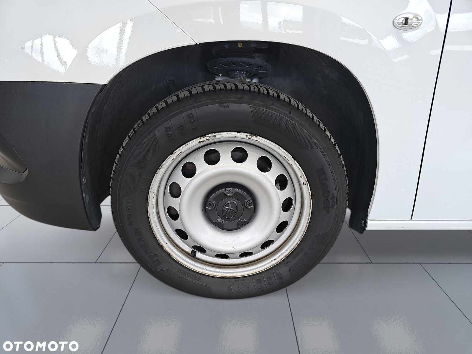 Toyota ProAce 2.3T 1.5D-4D 100KM long Furgon Active - 10