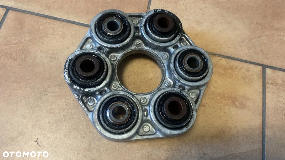 ŁĄCZNIK WAŁU PRZEGUB BMW F30 F31 F10 F11 7605629 - 1