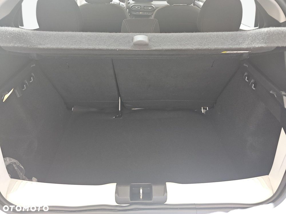 Dacia Sandero - 28