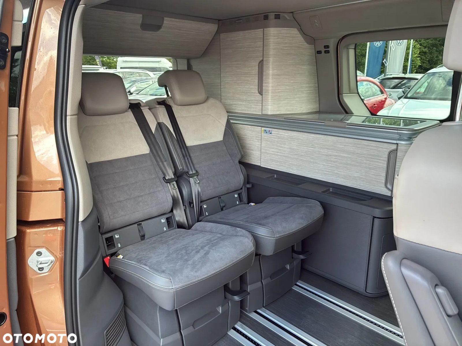 Volkswagen California - 17