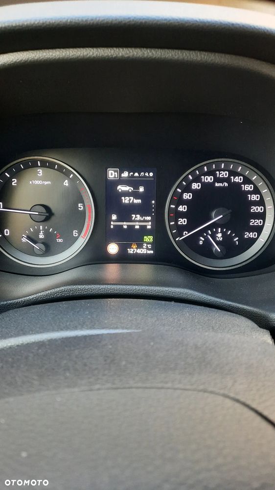 Hyundai Tucson blue 1.7 CRDi 2WD DCT Premium - 26