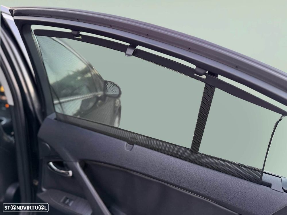 Toyota Avensis - 19