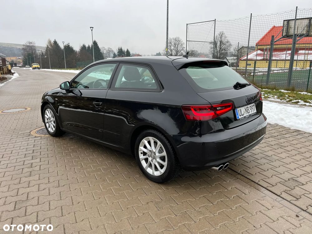 Audi A3 3-drzwiowe 1.4 TFSI S line Sportpaket - 4