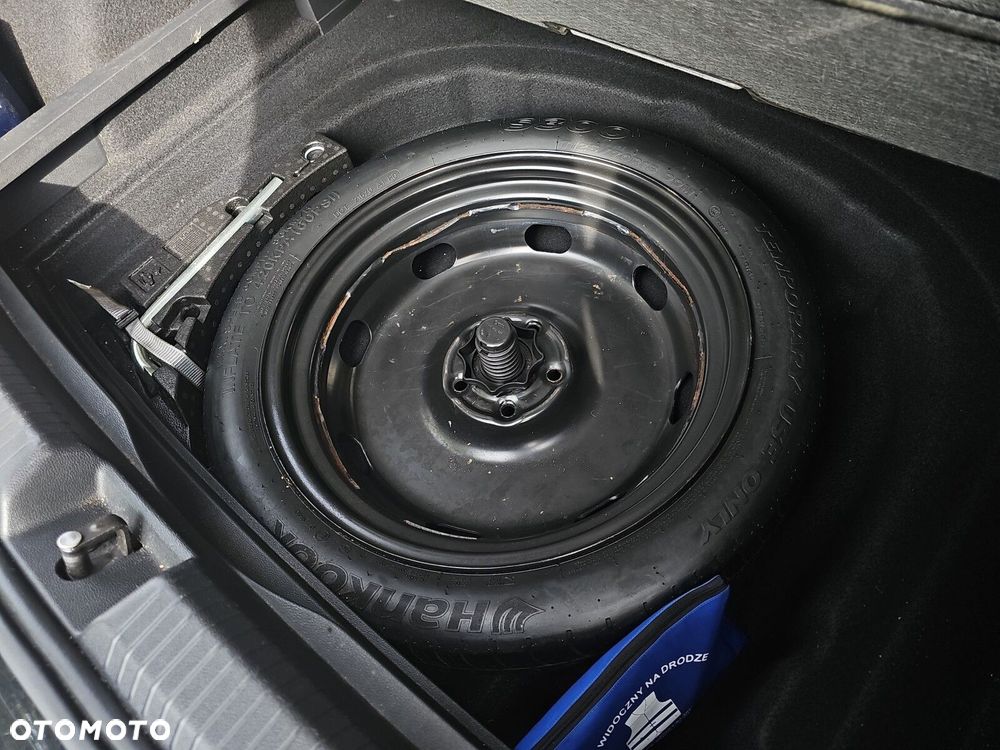 Volkswagen Golf - 37
