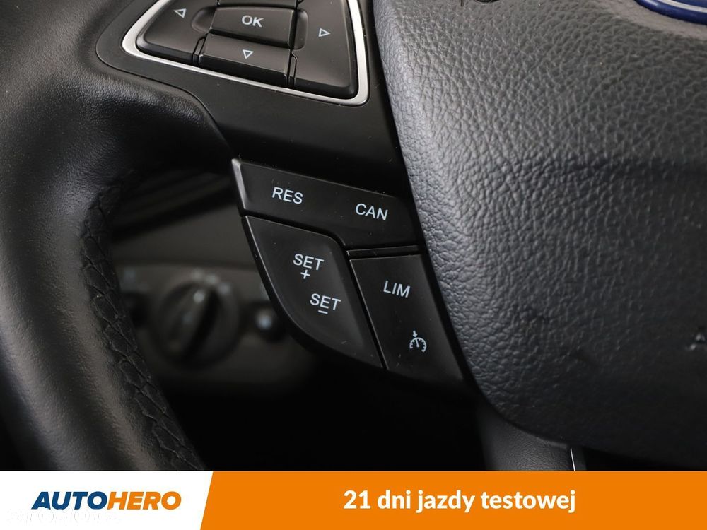 Ford Kuga - 25