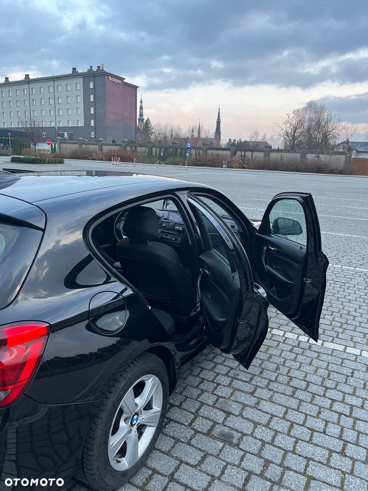 BMW Seria 1 116d Sport Line - 4