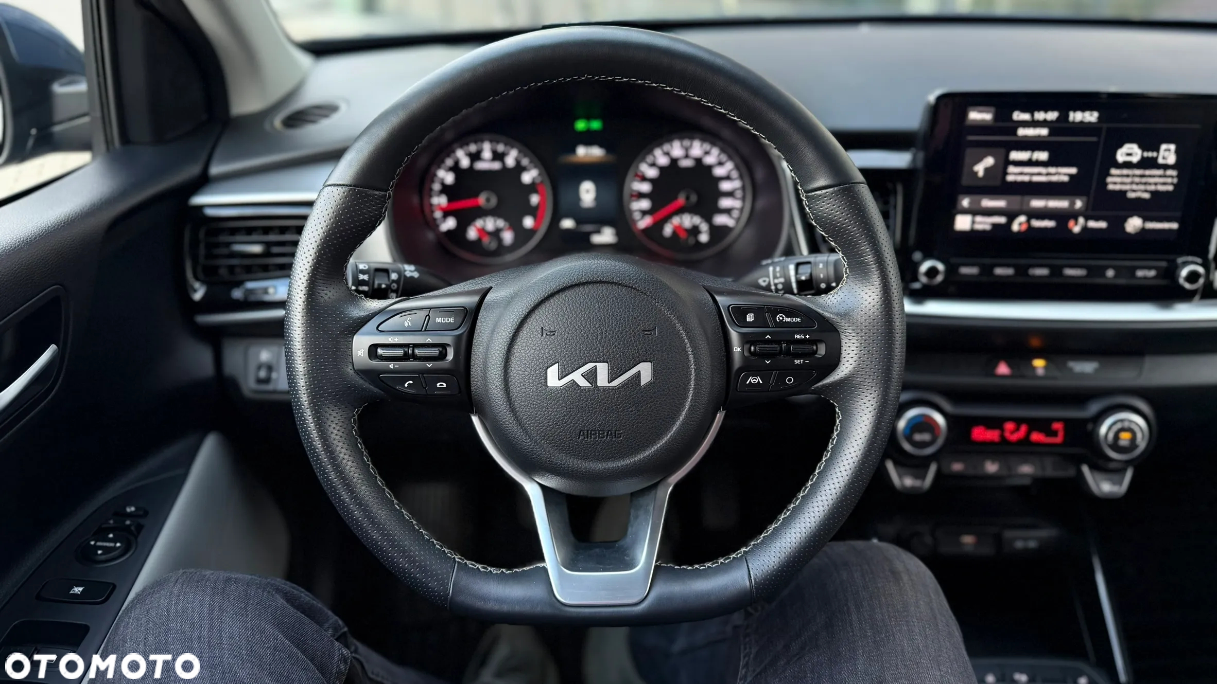 Kia Stonic 1.2 L Business Line - 12