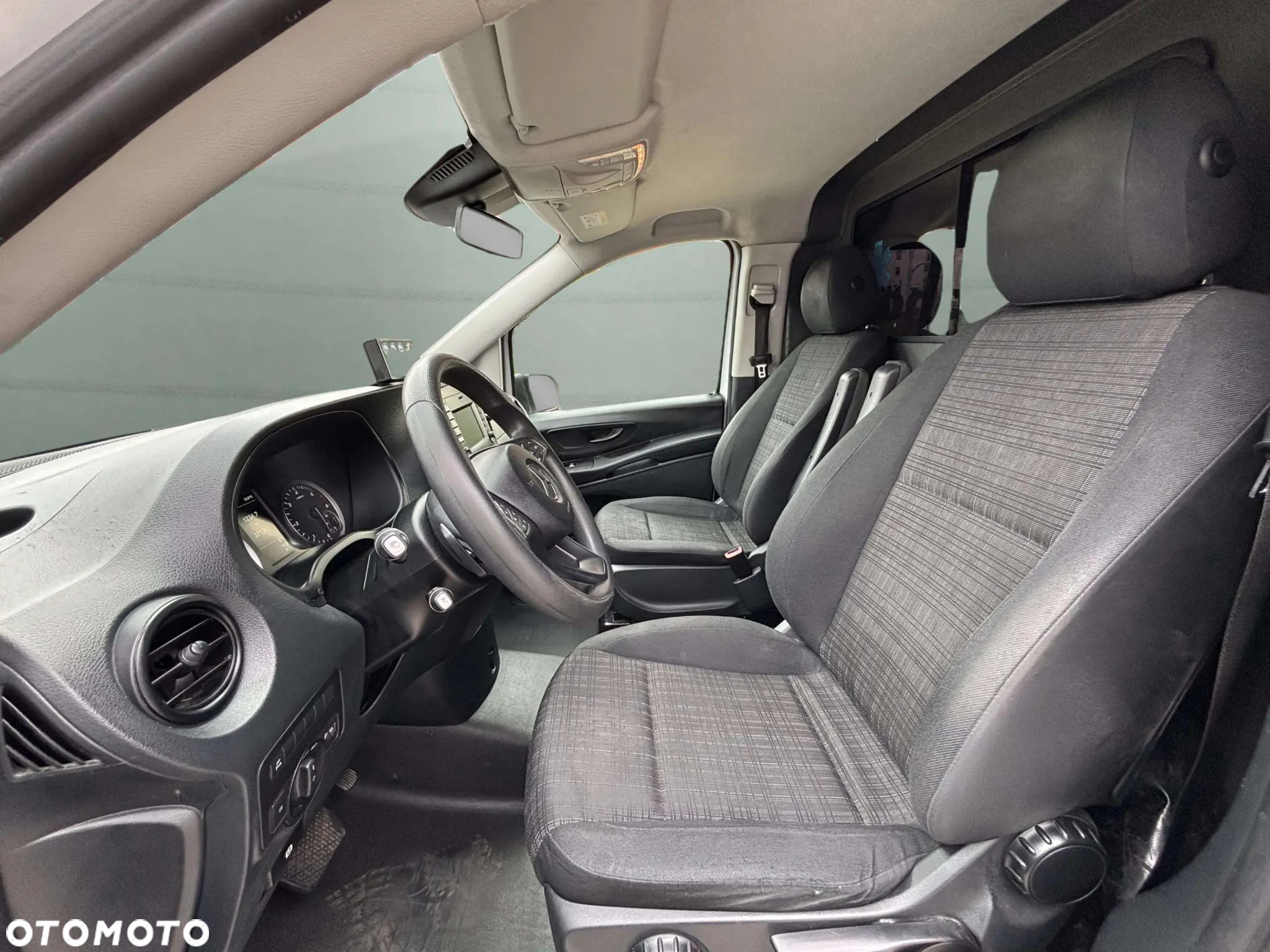 Mercedes-Benz Vito - 11