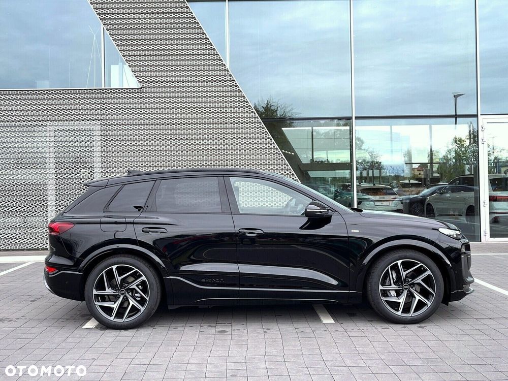 Audi Q6 e-tron - 12