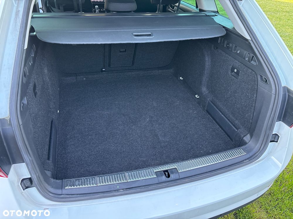 Skoda Superb 2.0 TDI Style - 17