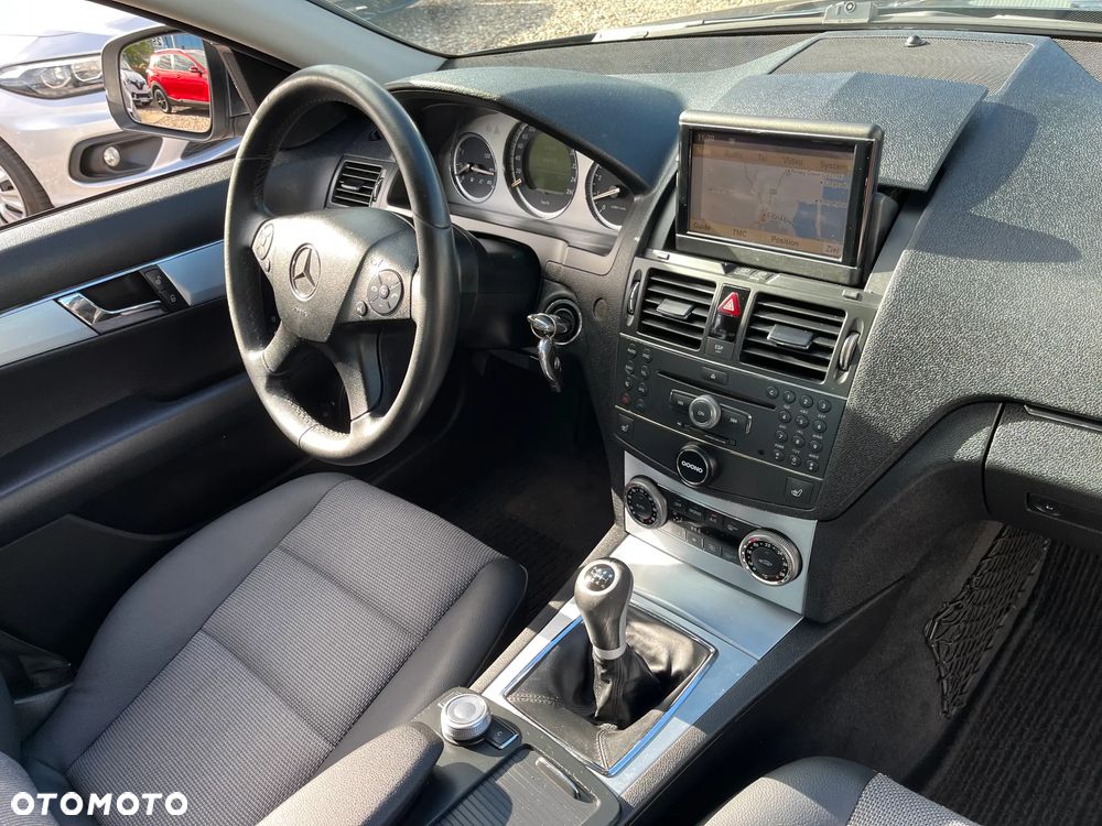 Mercedes-Benz Klasa C 200 Kompressor Avantgarde - 33