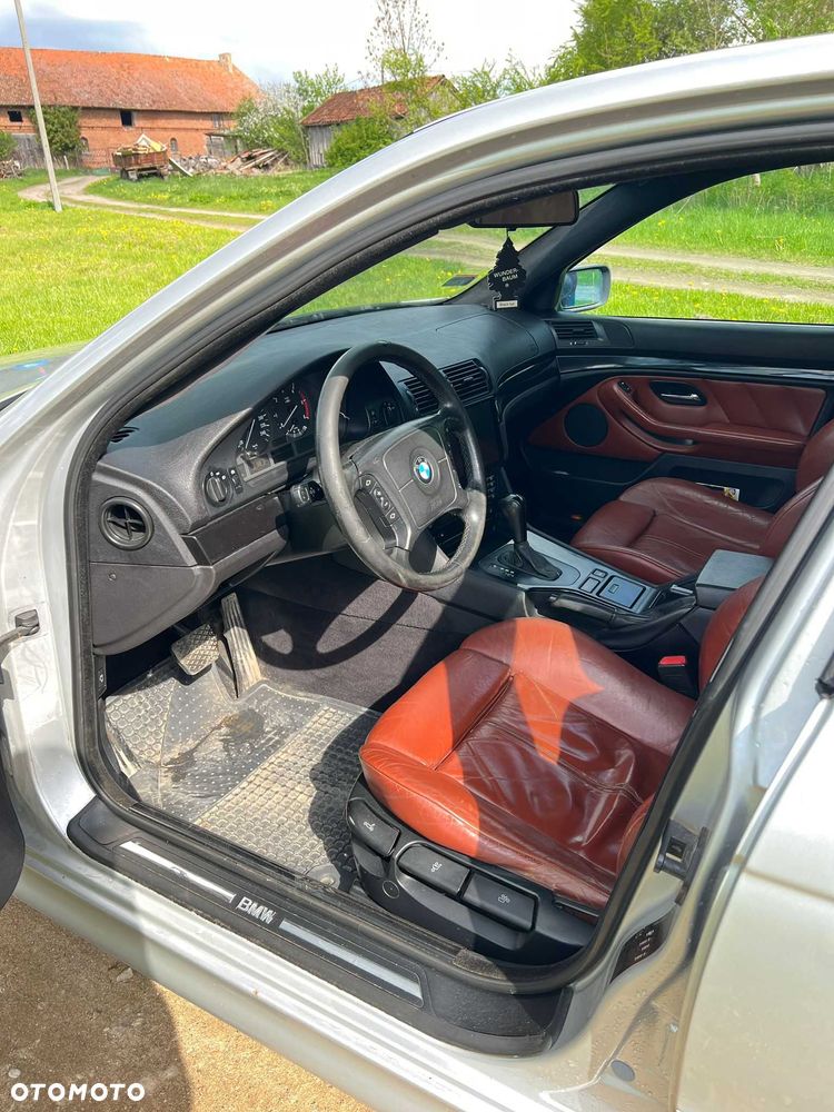 BMW Seria 5 - 8