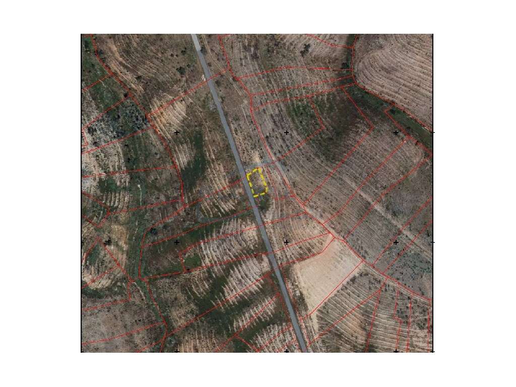 Terreno com Excelente Visibilidade e Potencial Estratégico junto à ... - Grande imagem: 2/2