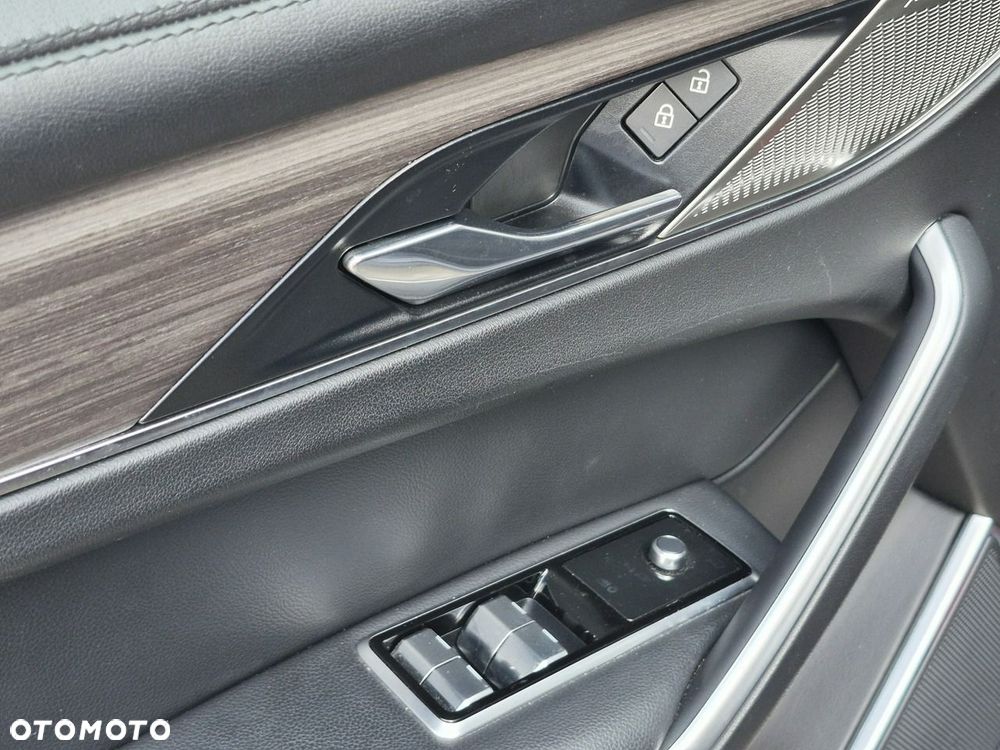 Jaguar F-Pace P250 AWD SE - 19
