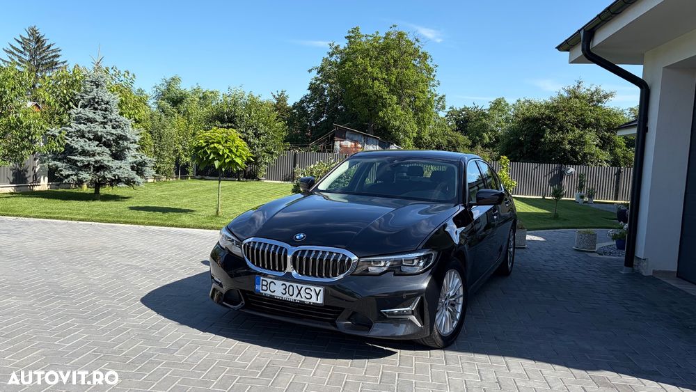 BMW Seria 3 320i Aut. Luxury Line - 25