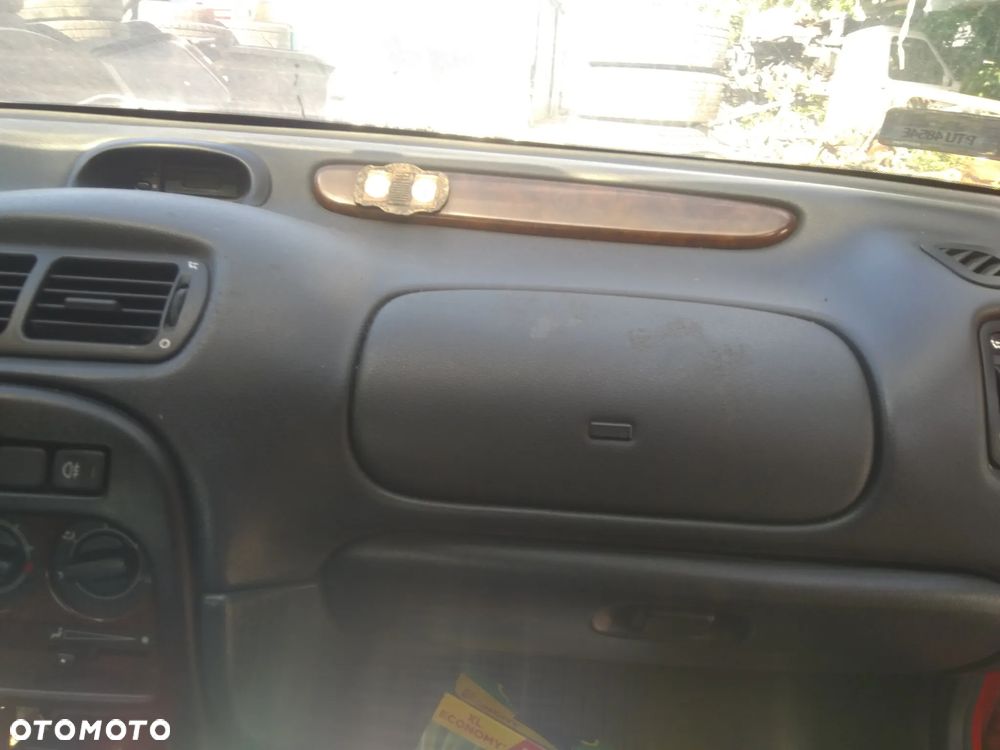 Auto na części - Rover 25 103KM benzyna 2004 Silnik Skrzynia Drzwi Maska Klapa Błotnik Zderzak Lampa Szyba Klamka Lusterko Deska Kokpit - 8