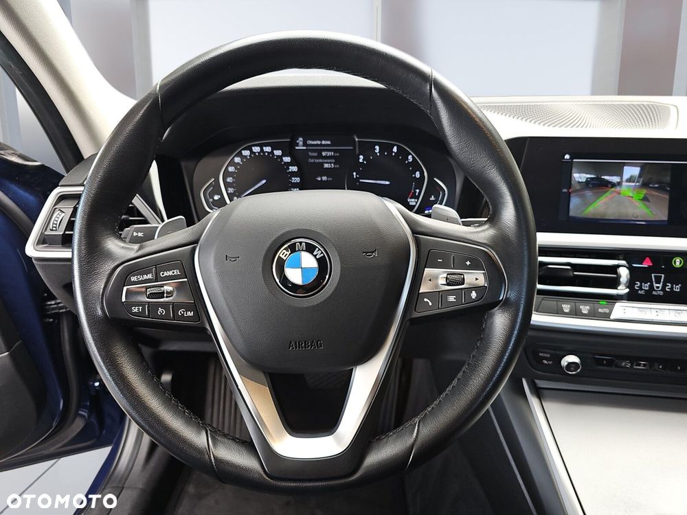 BMW Seria 3 320i Advantage - 19
