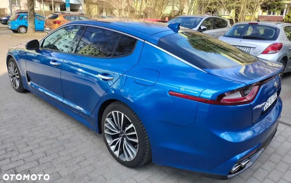 Kia Stinger - 30