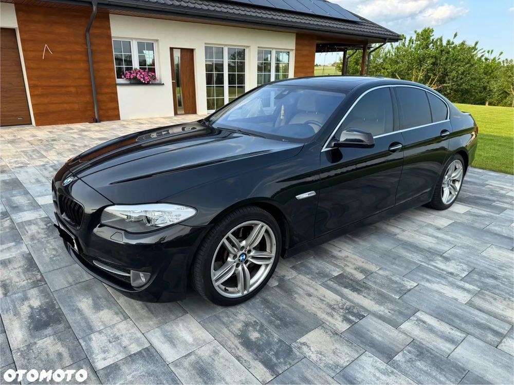BMW Seria 5 525d xDrive - 3