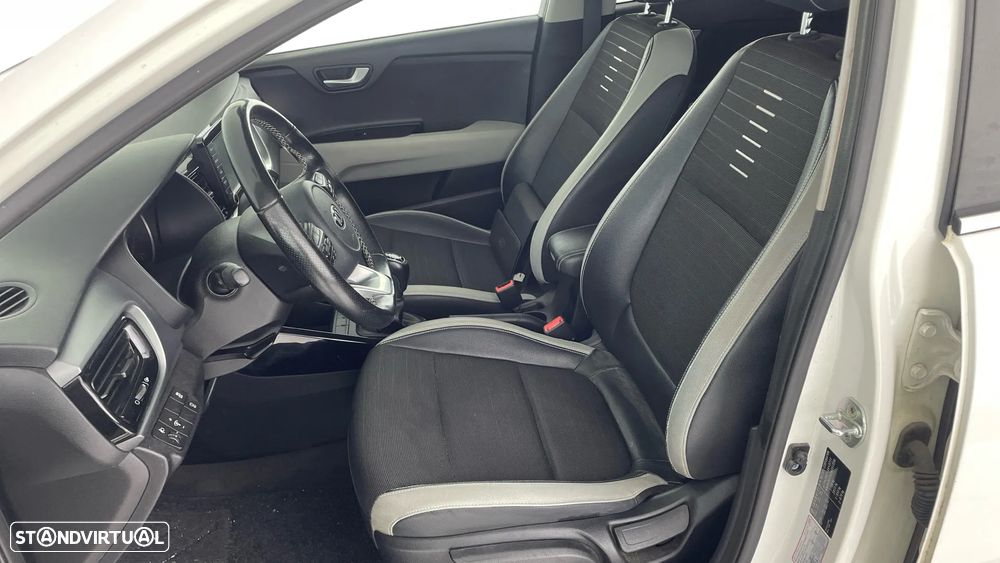 Kia Stonic 1.6 CRDi EX - 17