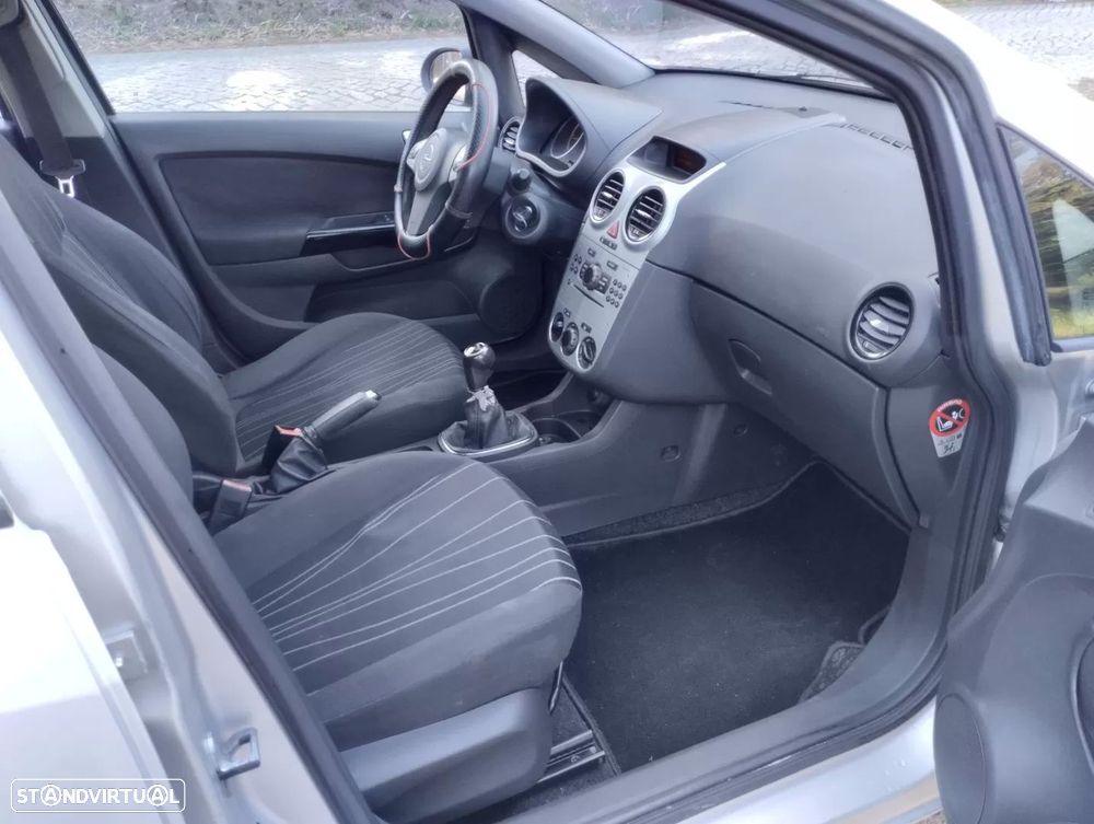 Opel Corsa 1.3 CDTi Enjoy EcoFLEX - 17