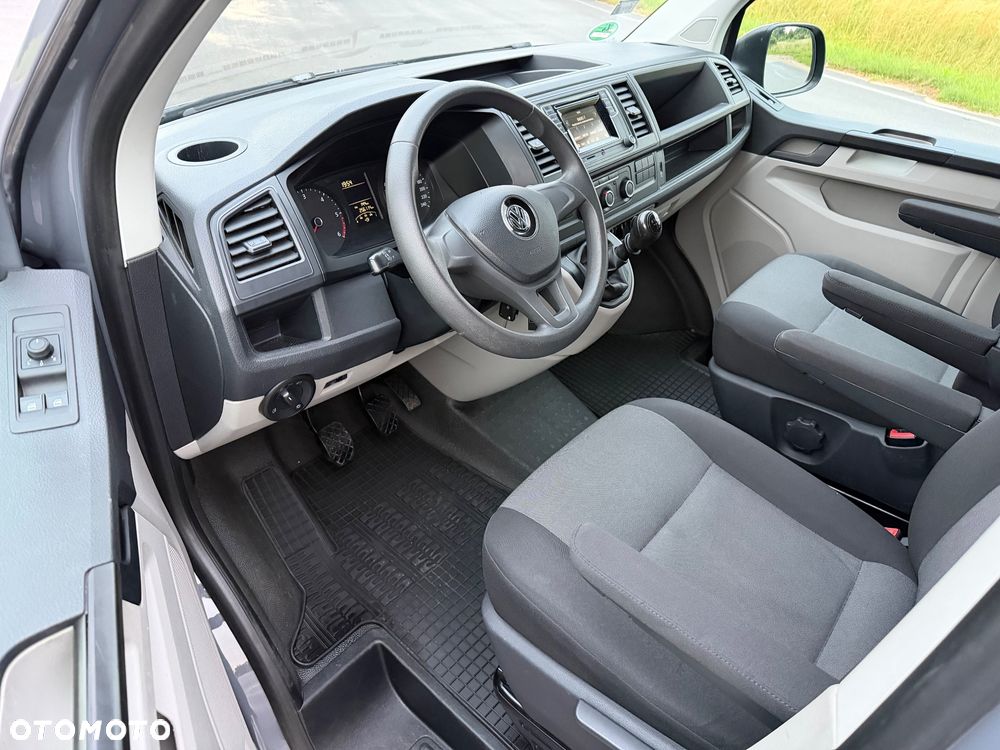 Volkswagen Transporter - 12