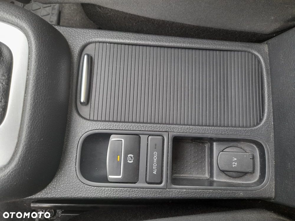 Volkswagen Sharan 2.0 TDI DSG BlueMotion Technology Comfortline - 29