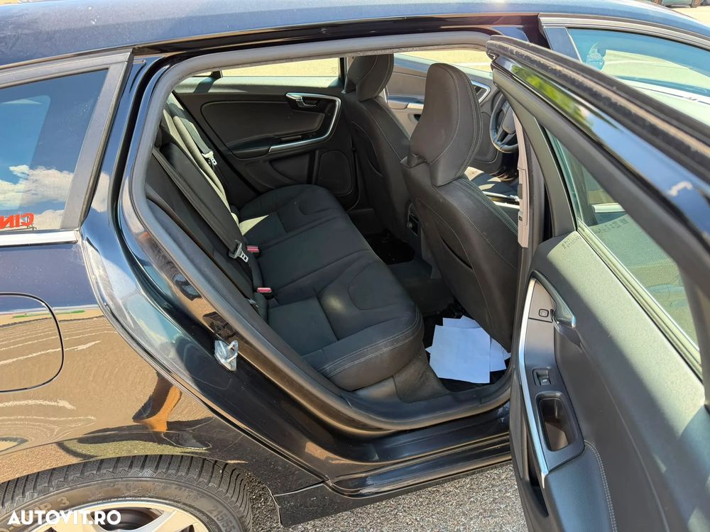 Volvo V60 D2 Basic - 13