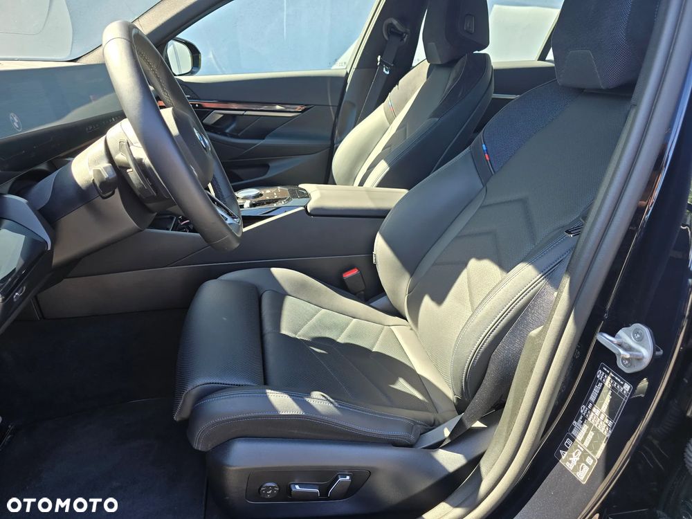 BMW Seria 5 520d xDrive mHEV M Sport - 8