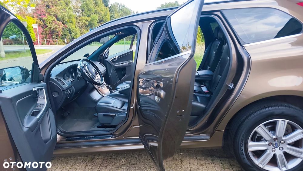 Volvo XC 60 D4 Drive-E R-Design Momentum - 21