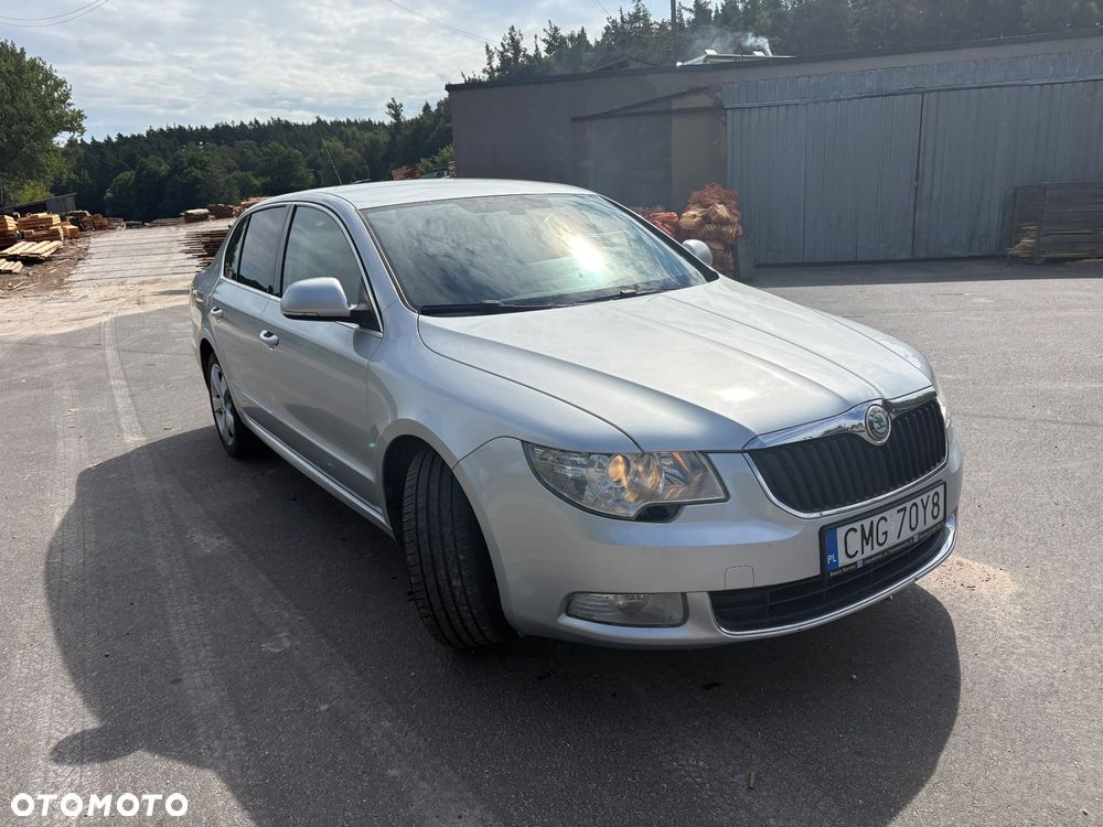 Skoda Superb 2.0 TDI Ambition DSG - 2