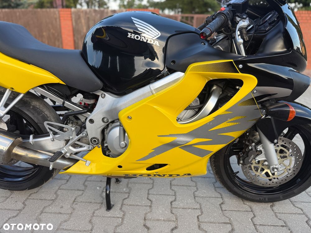 Honda CBR - 7