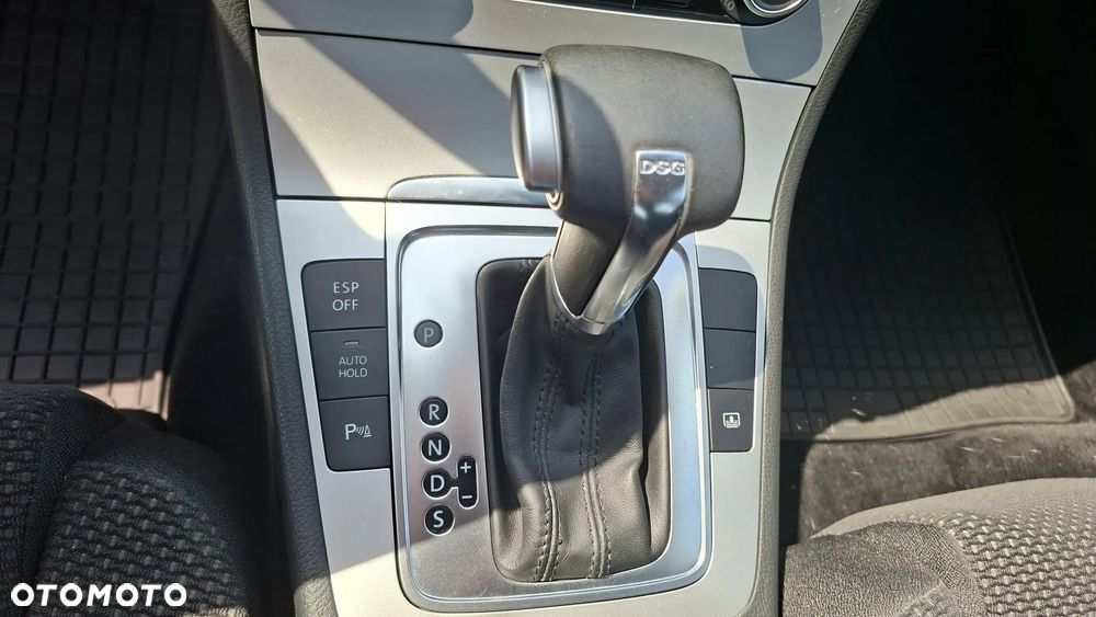 Volkswagen Passat 1.8 TSI Highline DSG - 34