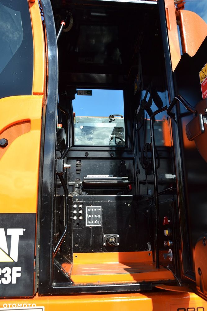 Caterpillar M 323 F, DWUDROGOWA, ROTOTILT - 30