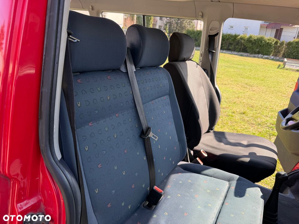 Volkswagen Caravelle Basis / CL - 13