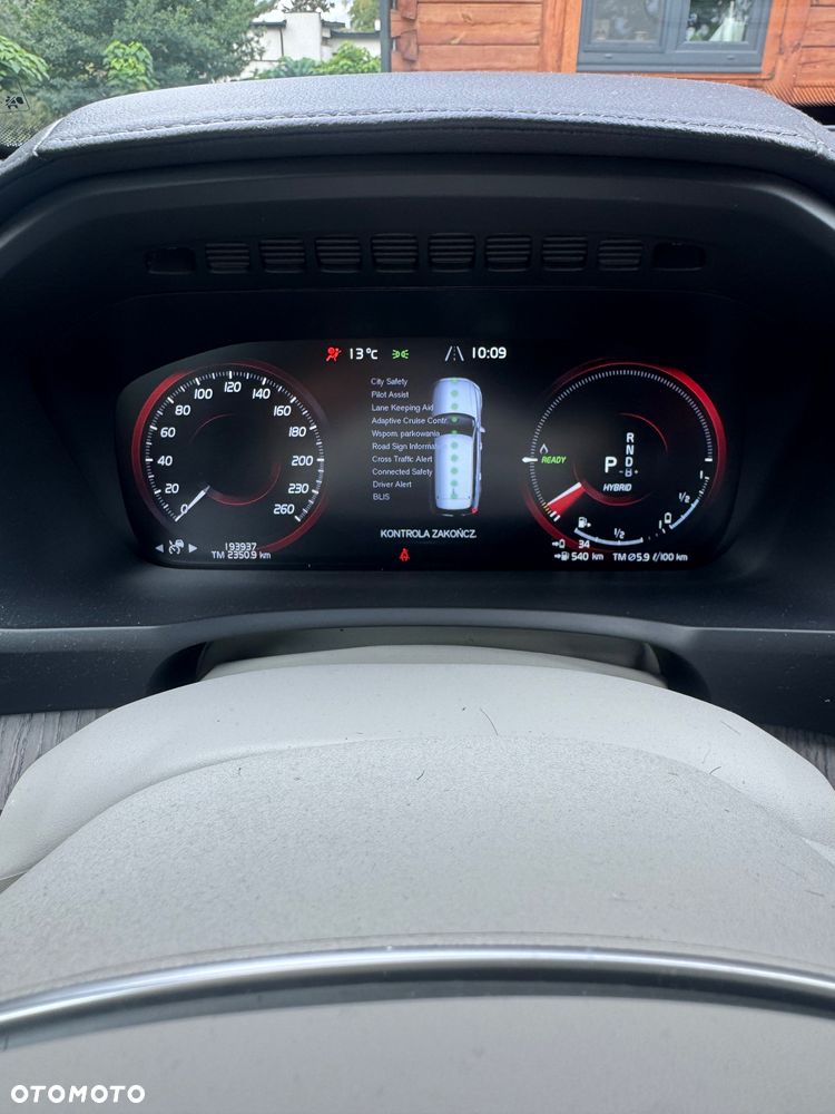Volvo XC 90 - 16