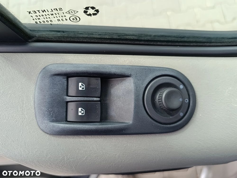 Renault Trafic - 14