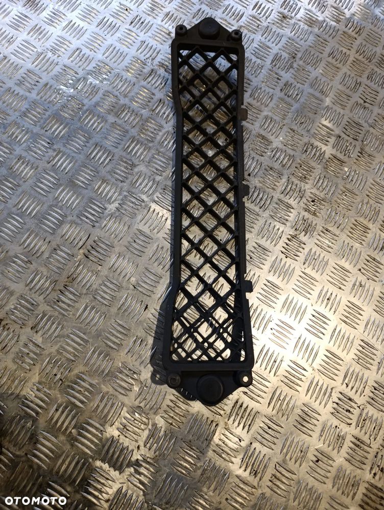 OSŁONA ATRAPA KRATKA ZDERZAKA PRZÓD RENAULT GAMA D ORYGINAŁ - 2