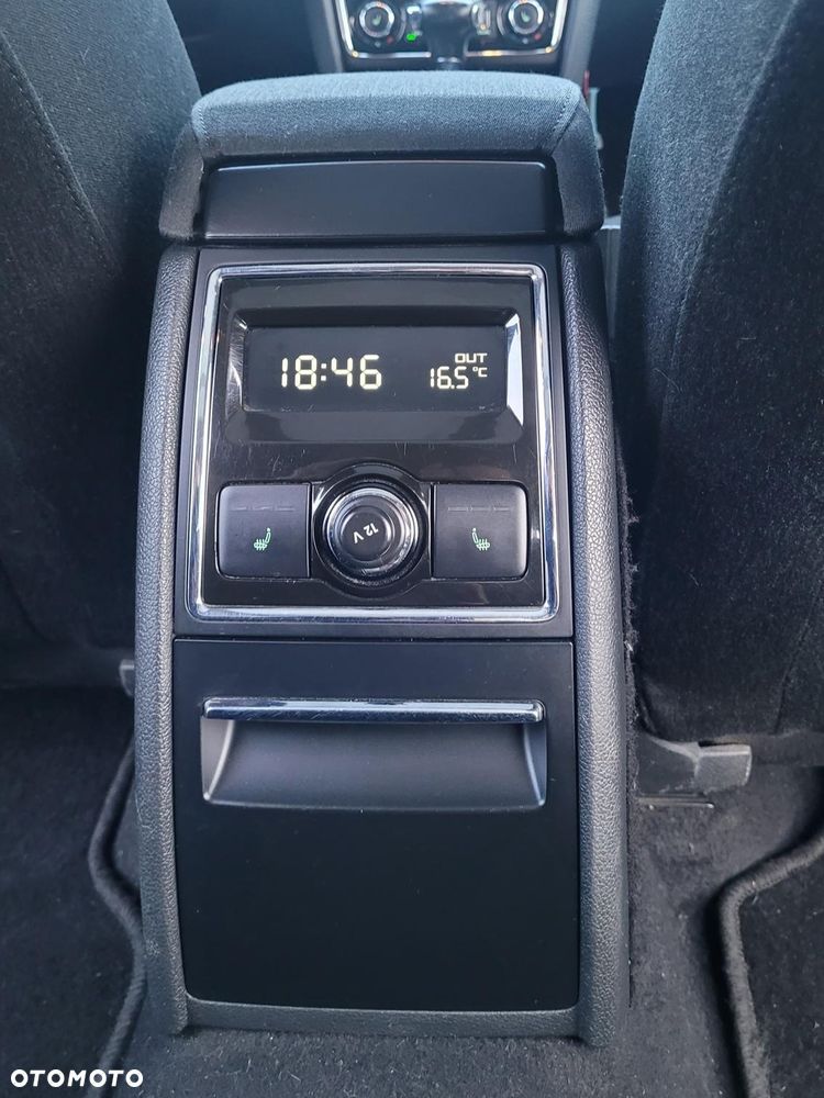 Skoda Superb 1.8 TSI Elegance DSG - 13