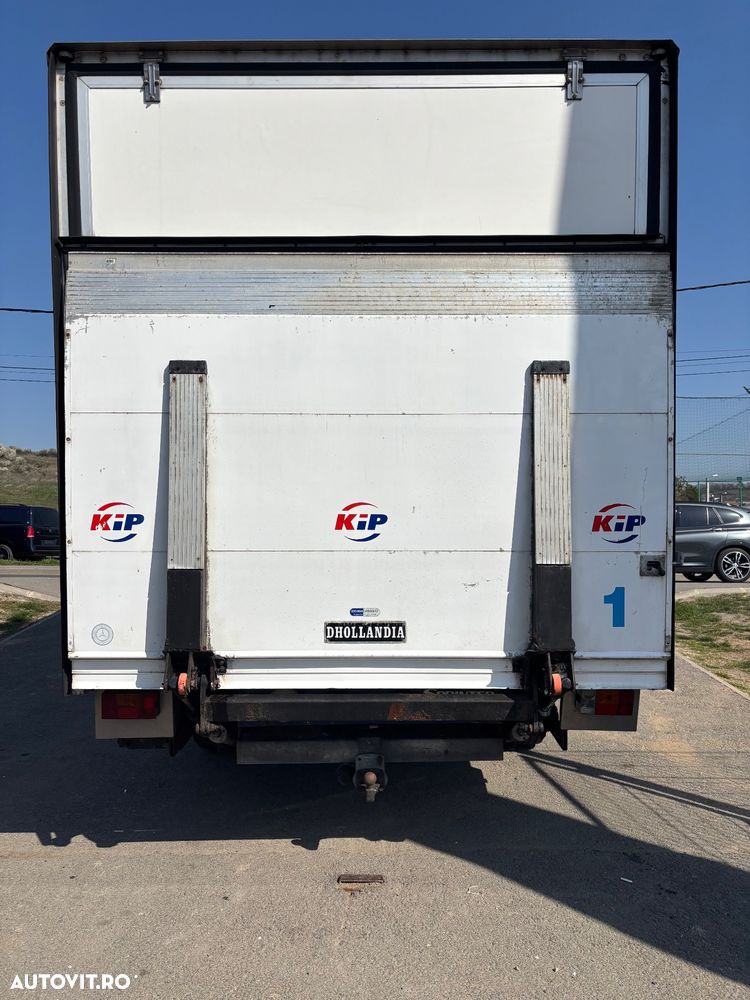 Mercedes-Benz Sprinter - 2