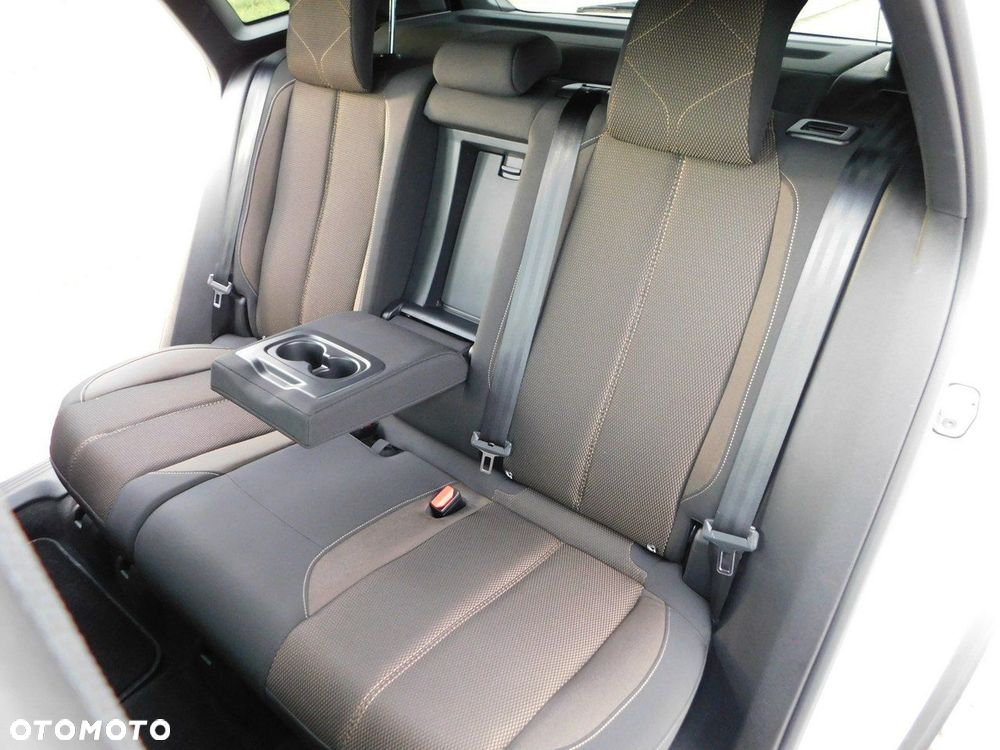 DS Automobiles DS 7 Crossback - 10