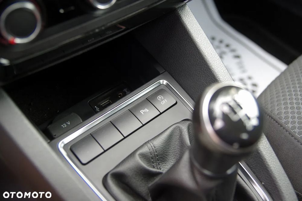 Volkswagen Jetta 2.0 TDI DPF BMT Trendline - 36